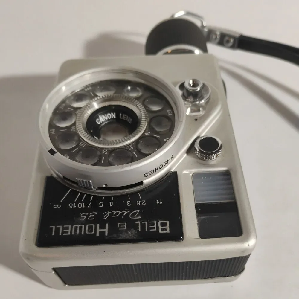 Vintage 1963 Bell & Howell /Canon Dial 35 Camera